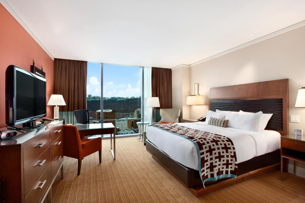 Fairmont Pittsburgh - Exceptional Location