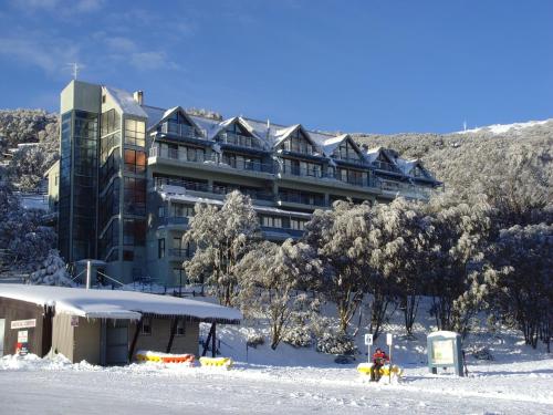 Falls Creek Country Club - Accommodation Options and Amenities