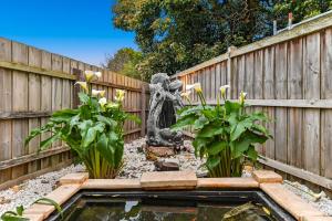 Famparadise, Pool, Cubby House, Garden, Play, Peace & More ! - Accommodation Details