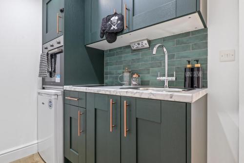 Finsbury Park Studios - Accommodation Details