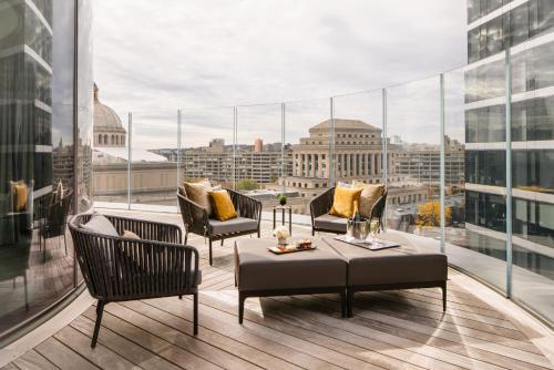 Four Seasons Hotel One Dalton Street, Boston - Accommodation Options