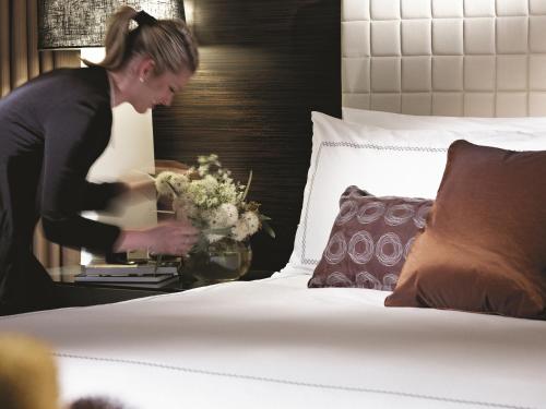 Four Seasons Hotel Sydney - Guest Ratings and Reviews