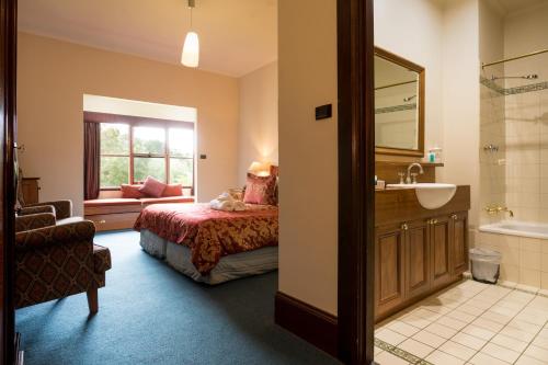 Franklin Manor - Accommodation and Facilities