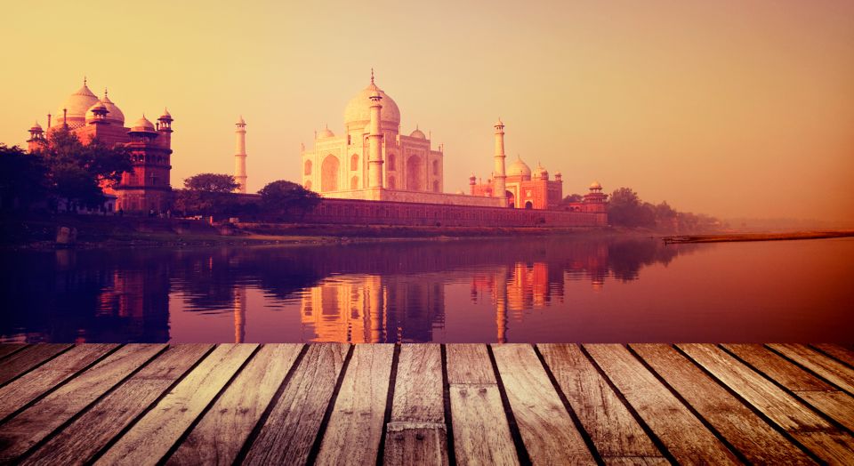 From Aerocity: Taj Mahal Sunrise Tour With Lord Shiva Temple