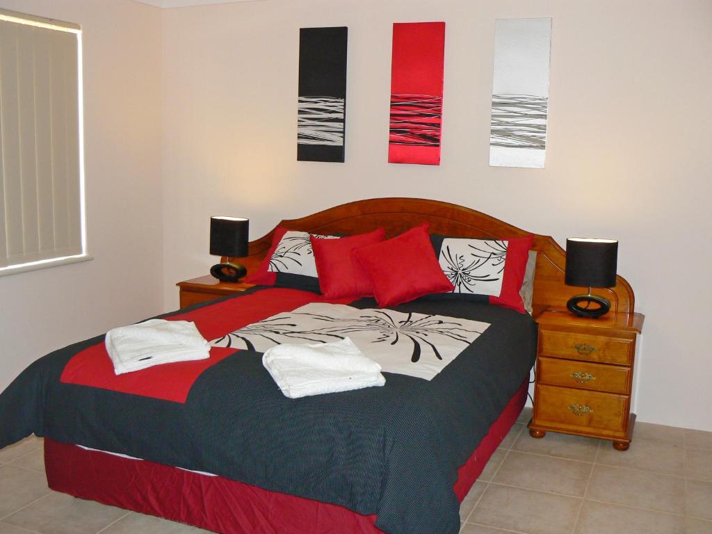 Geraldton Luxury Vacation Home with free Streaming Review