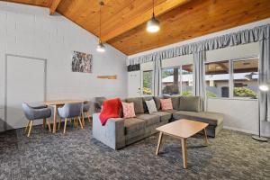 Gold Rush Inn - Room Amenities and Features