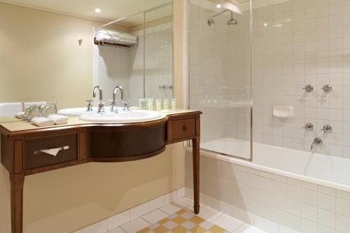 Grand Hotel Melbourne - Guest Ratings and Reviews