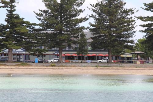 Grand Tasman Hotel - Guest Reviews and Ratings