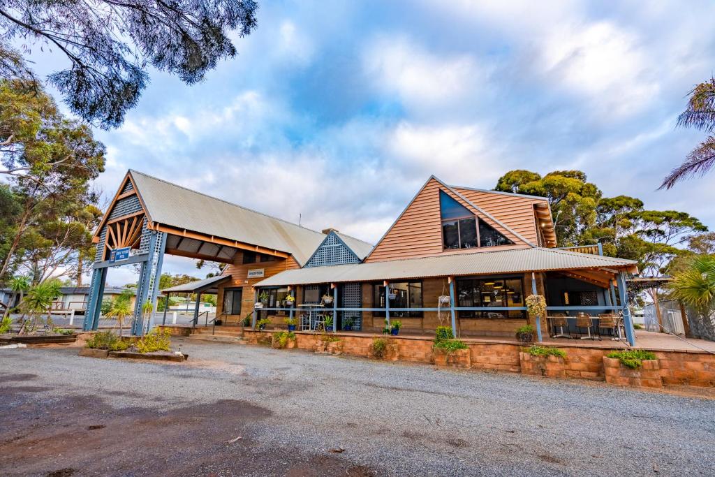 Great Western Motel Norseman - Amenities and Services