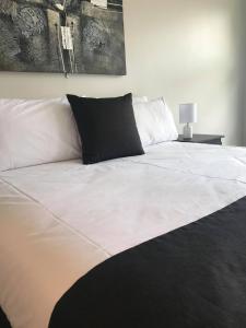 Guiding Star Motel & Hotel - Guest Experience Highlights
