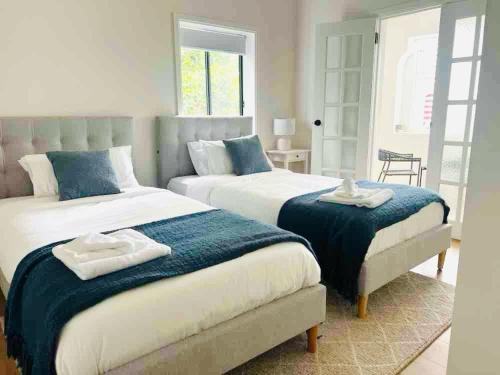 Hamilton Lodge - Location and Attractions