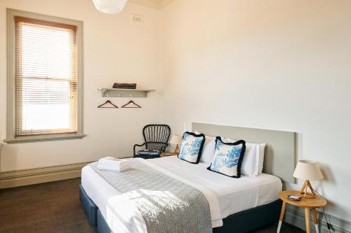 Healesville Hotel - Accommodation Details