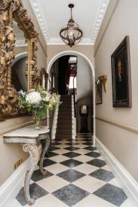 Henrys Townhouse Marylebone - Guest Experiences