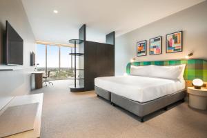 Holiday Inn Werribee, an IHG Hotel - Room Types and Features