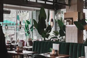 Hotel De La Bourse - Location and Accessibility