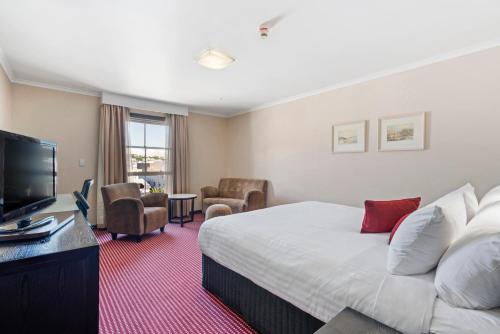 Hotel Grand Chancellor Launceston - Accommodations and Room Amenities