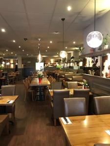 Hotel Manofa - Facilities and Amenities