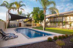 Hotel Renmark - Guest Ratings and Reviews