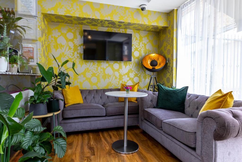 Hotel Shepherds Bush London Review
