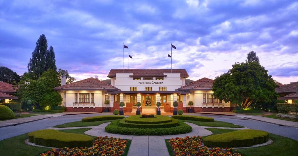 Hyatt Hotel Canberra - A Park Hyatt Hotel Review
