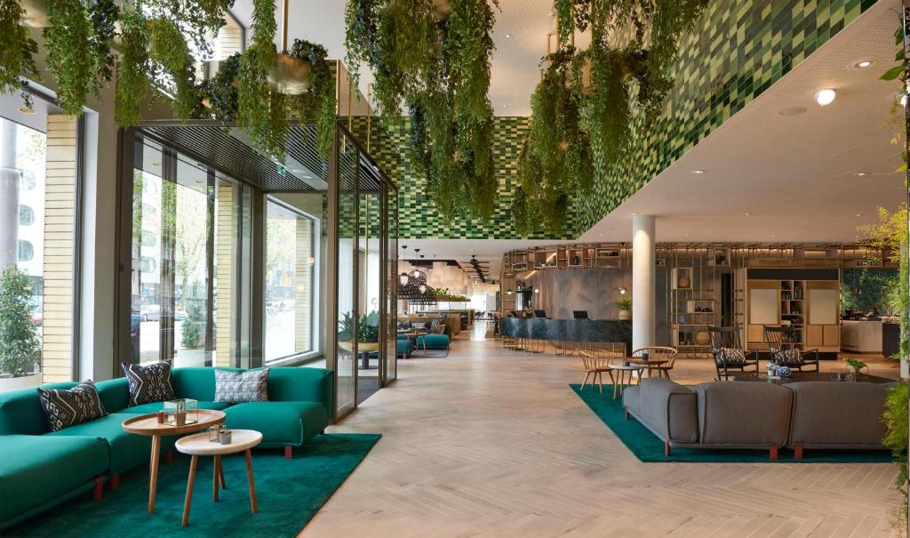 Hyatt Regency Amsterdam Review
