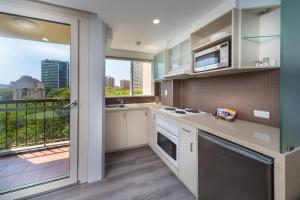 Hyde Park Inn - Guest Reviews and Ratings