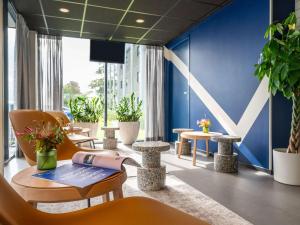 Ibis Budget Amsterdam Airport - Amenities and Services