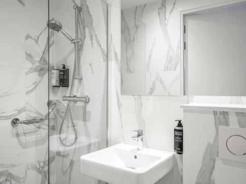 Ibis Styles Amsterdam City - Amenities and Facilities