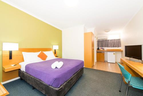 Ibis Styles Geraldton - Dining and Amenities