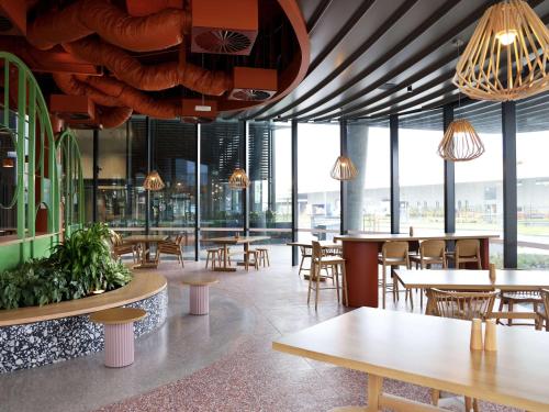 Ibis Styles Melbourne Airport - Accommodation and Room Features