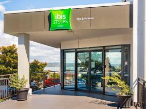 Ibis Styles The Entrance - Room Types and Amenities
