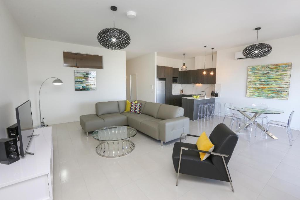 Indulge Apartments - CBD Review