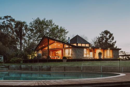 Kangaroo Manor - Guest Experiences