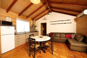 Lakes and Craters Holiday Park - Accommodation Options and Amenities