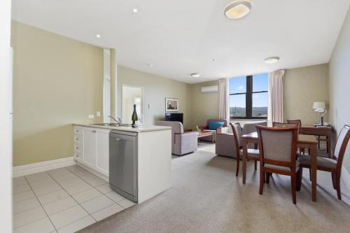 Launceston Central Apartment Hotel Official - Room Types and Features