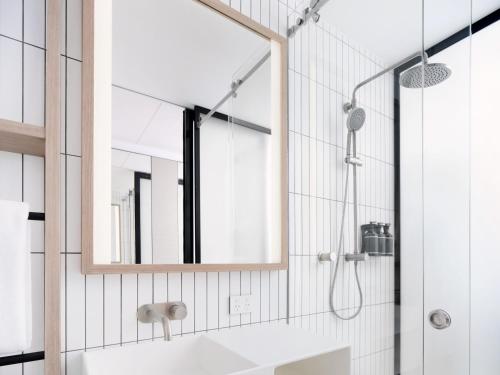 Little National Hotel Sydney Review