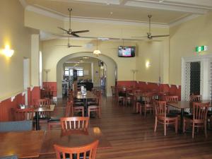 Maclean Hotel - Guest Reviews