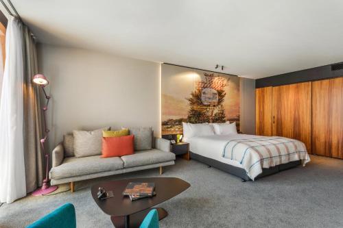 MACq 01 Hotel - Accommodation and Room Amenities