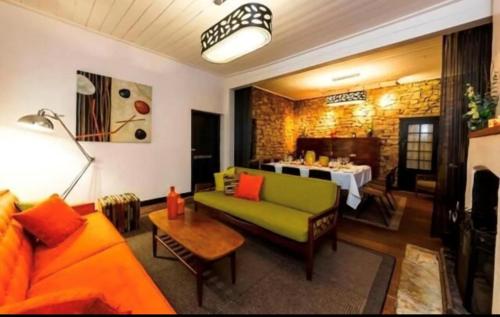 Mahogany Inn and Distillery - Room Types and Amenities
