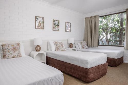 Main Beach Apartments - Accommodation Details