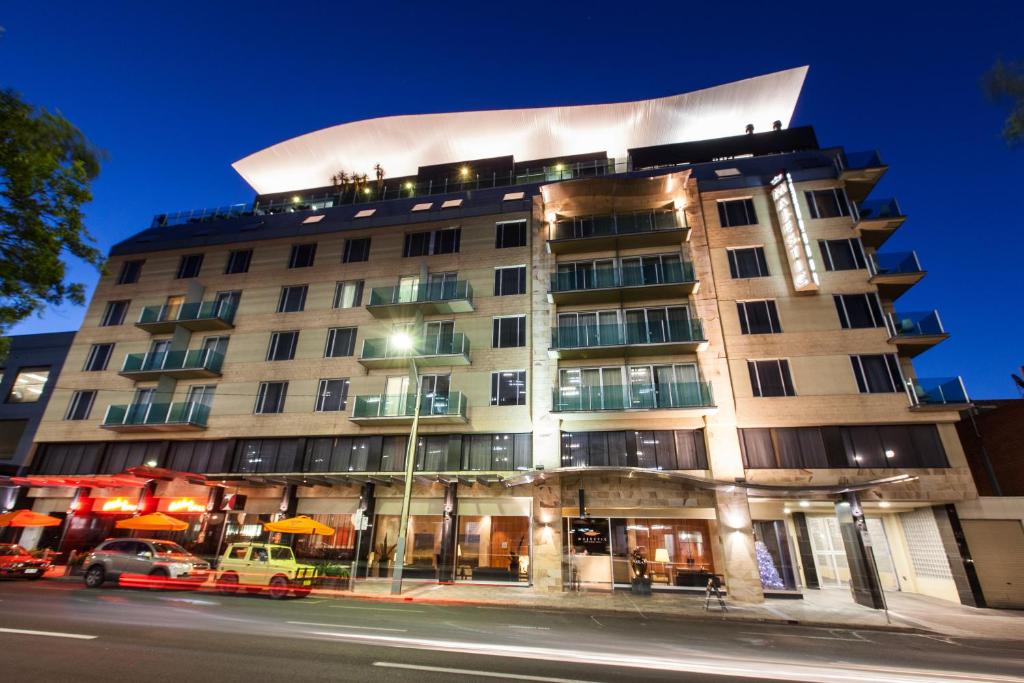 Majestic Roof Garden Hotel Review
