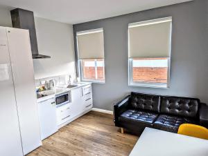 Mayfair Plaza Motel and Apartments - Guest Ratings and Reviews