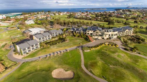 McCracken Country Club - Location and Accessibility