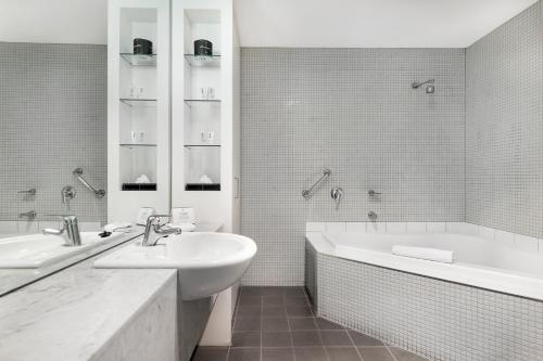 Melbourne CBD Central Apartment Hotel Official - Accommodation Offerings