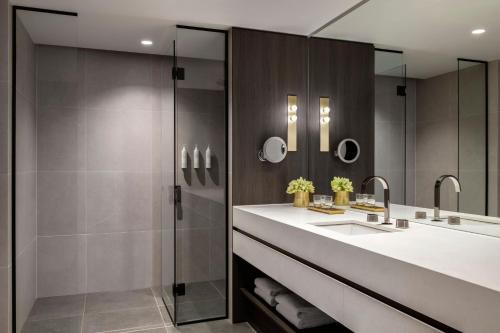 Melbourne Marriott Hotel Docklands - Facilities and Amenities