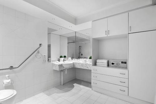 Melbourne Marriott Hotel - Guest Reviews and Ratings