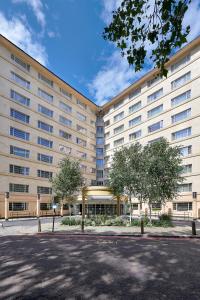 Melia White House Hotel - Location and Accessibility