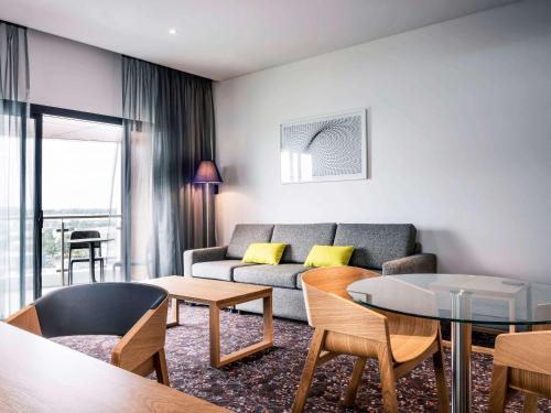 Mercure Sydney Liverpool - Location and Accessibility
