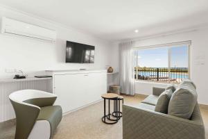 Moonlight Bay Suites - Accommodation Offerings