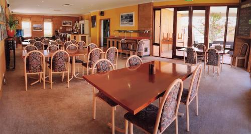 Mud Hut Motel - Accommodation Options